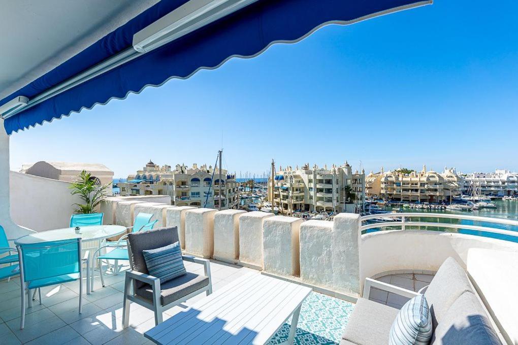 PUERTO DE BENALMÁDENA APARTAMENTO VACACIONAL con VISTAS AL MAR Y YATES TRES HABITACIONES 2 BAÑOS Exterior foto